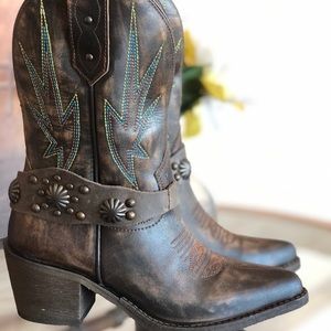 NIB Circle G Corral Cowgirl Cowboy Harness Boot genuine leather new embroidered